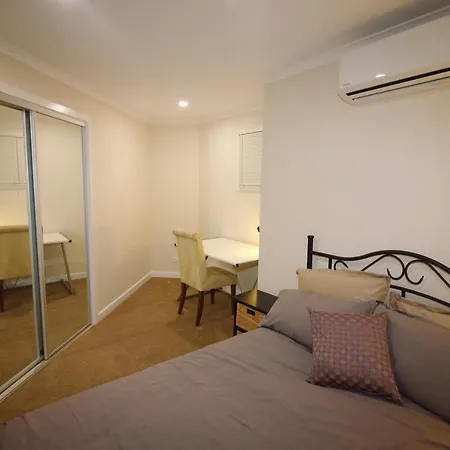 Silver House - Melbourne Airport Accommodation - 7 Minutes From Melbourne Airport-2